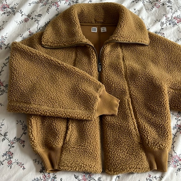 Uniqlo Jackets & Blazers - Fleece jacket